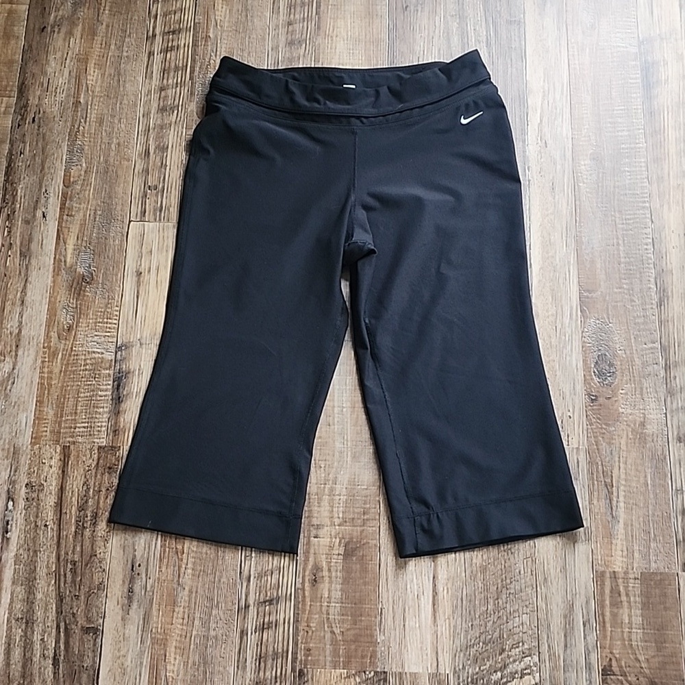 Nike Wide Leg Cropped Pants Size Large 12/14